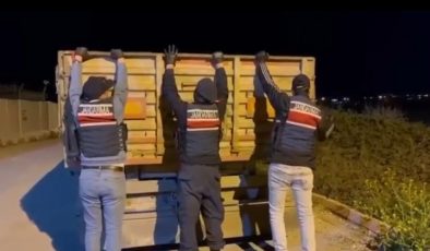 Adana’da Kaçak Tütün Operasyonu: 4 Milyonun Üzerinde Makaron Ele Geçirildi