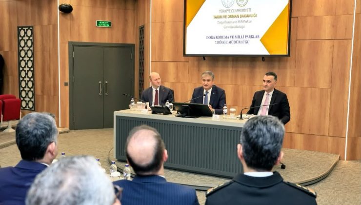 Adana’da Sahipsiz Hayvanlar Masaya Yatırıldı!