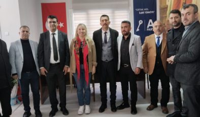 Anahtar Parti Feke’de Kongre Heyecanı