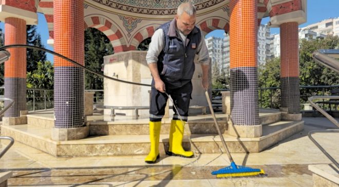 Bayram Namazı Öncesi Çukurova’daki Camiler Pırıl Pırıl