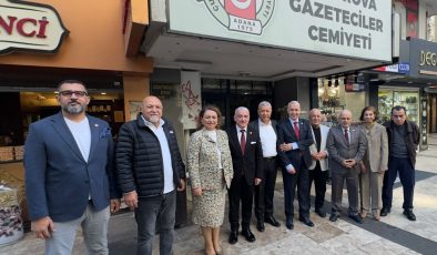 CHP’li vekillerden basına açık destek! “Özgür basın şart”