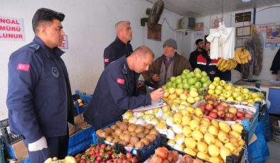 Ceyhan Belediyesi’nden Şok Baskın! Manavlar Mercek Altında