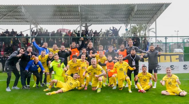 Yerel destek sıfır, başarı zirvede: Adana 01 FK fırtınası