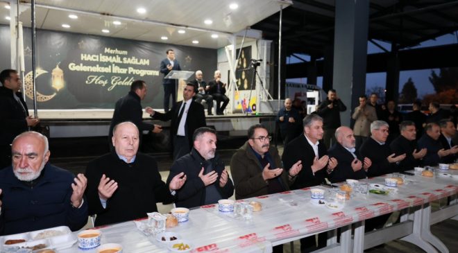 Yüreğir’de Dev Ramazan Sofrası: 3 Bin Kişi Aynı İftarda Buluştu