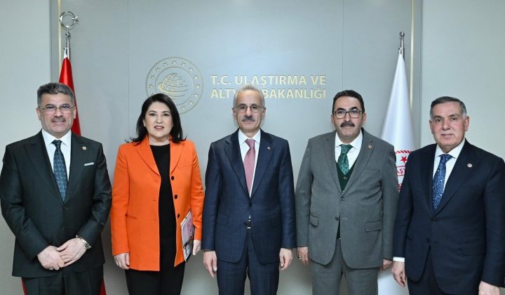 Adana’nın Ulaşım Yatırımları İçin Ankara’da Önemli Görüşme