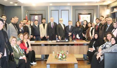 AK Parti’de Adana Zirvesi! Yenişehirlioğlu Teşkilatla Buluştu