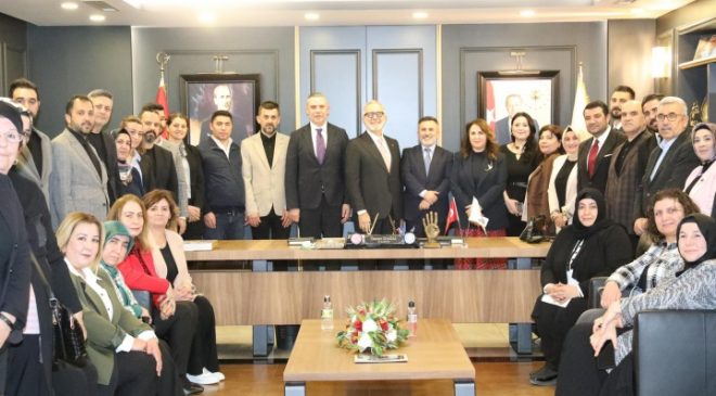 AK Parti’de Adana Zirvesi! Yenişehirlioğlu Teşkilatla Buluştu