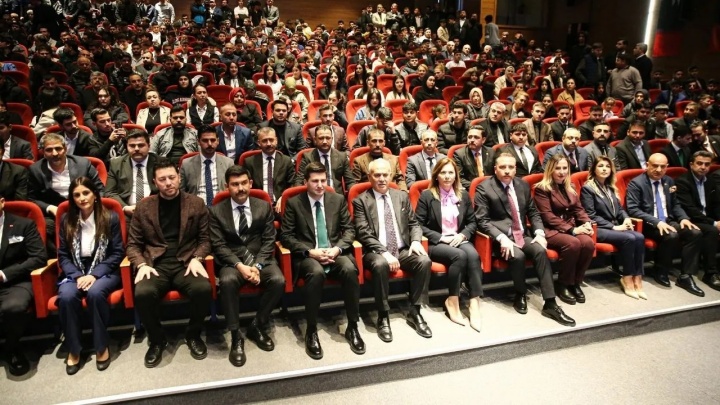 Adana’da Dev Bilgi Yarışması: 8 İl Katıldı, Zirve Adana’nın