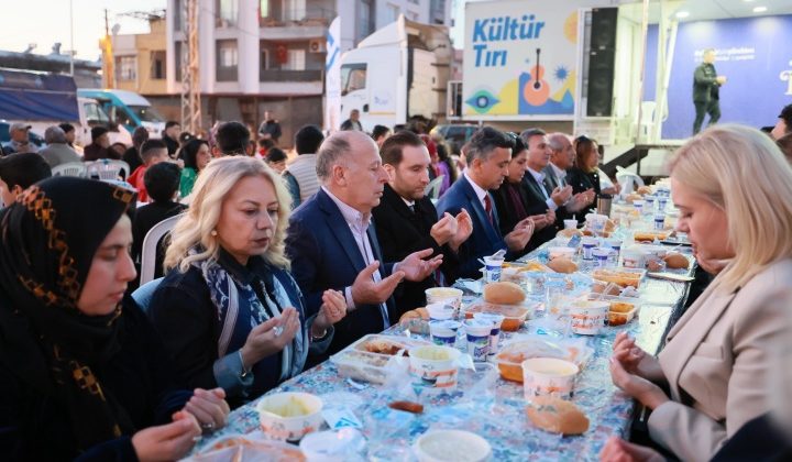 Yüreğir Belediyesi’nden Yenidoğan Mahallesi’nde Birlik Sofrası