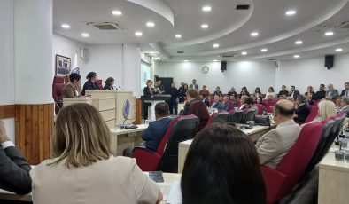 CHP’li Atikaslan Seyhan Meclisi’nde konuştu