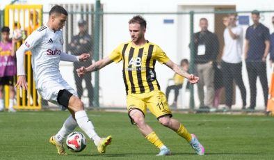 Adana 01 FK, İnegölspor engelini rahat geçti