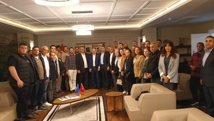 Yüreğir’de siyasi dayanışma zirvesi! CHP’den Demirçalı’ya tam destek