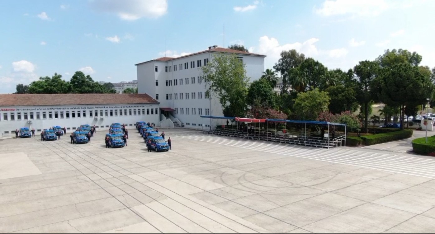 İstanbul ve Adana’da Dev Operasyon: Binlerce Silah Ele Geçirildi!