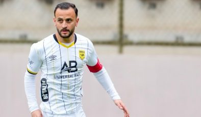 Adana 01 FK Kaptanı Alp Kurt’tan Taraftara Çağrı: “Şimdi Kenetlenme Zamanı”