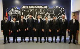 AK Parti Adana Gençlik Kolları’nda Görev Değişimi