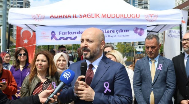 Adana’da Kanser Farkındalığı İçin Mor Balonlar Gökyüzüne Bırakıldı