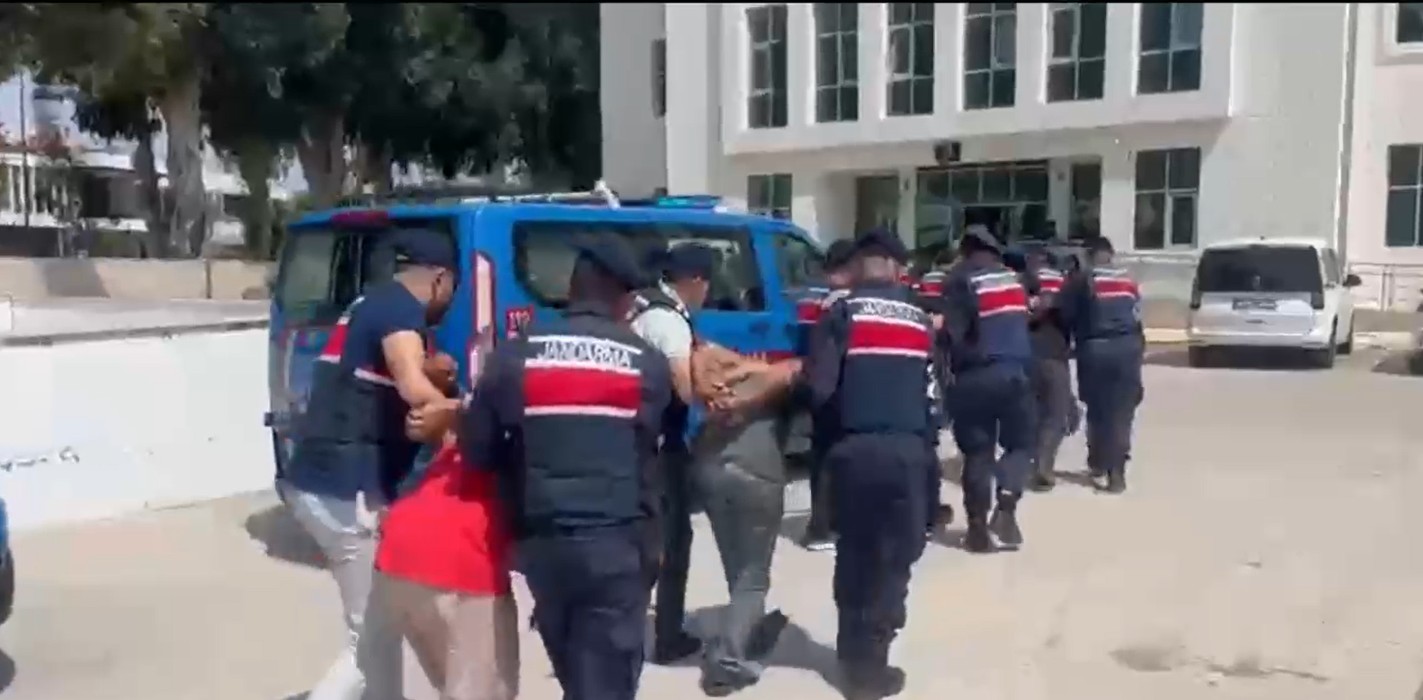 Adana’da organize suç operasyonu! 12 tim sahadaydı