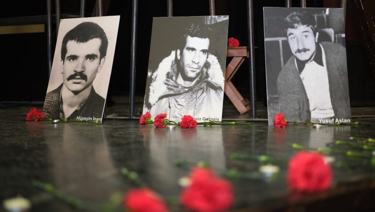 CHP Seyhan Gençlik Örgütü’nden Üç Fidan Anması