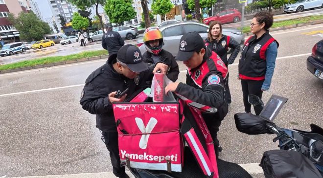 Adana’da Okul Çevrelerine Sıkı Denetim: 881 Kişi Sorgulandı